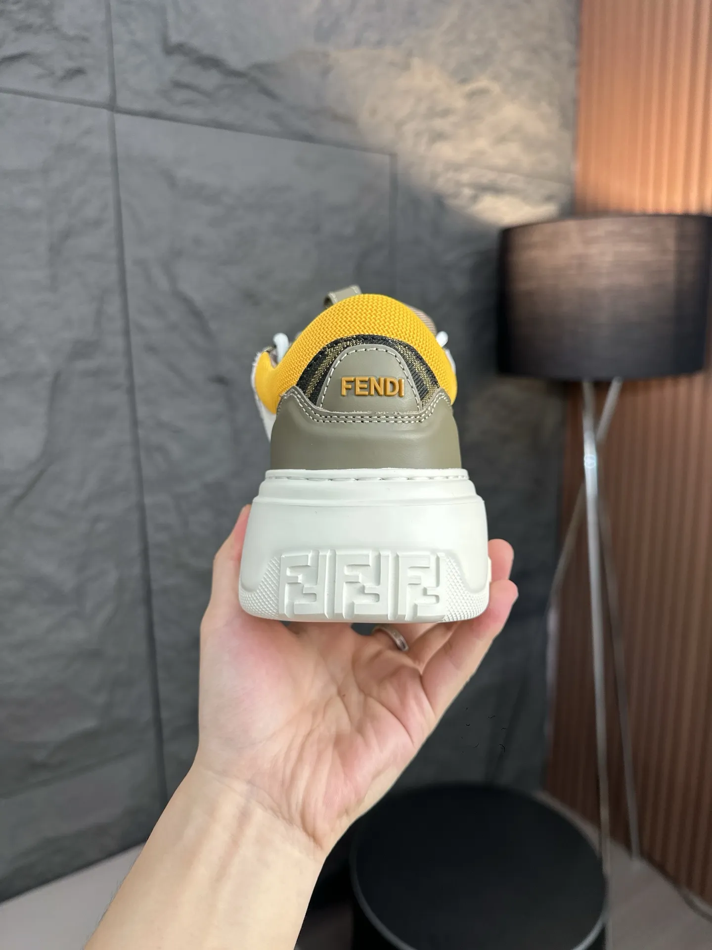 [FENDI] Fendi men's shoes 💰780💰 - High-end quality original casual sports shoes - Upper: Nappa calfskin, pebbled calfskin, tongue and heel; injection molded brand logo plastic module - Lining: brand canvas - Outsole: ultra-light T men's shoes 💰R foam rubber; molded outsole - Super high quality control, fine workmanship: highlighted (high-end, luxury, grade) -Size :39-44 (38, 45, can be customized)